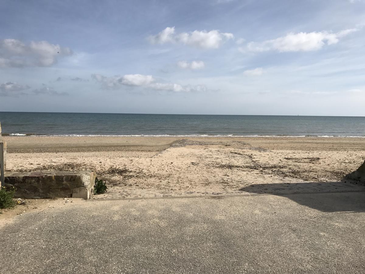 Hotel De La Plage Quinéville Eksteriør bilde